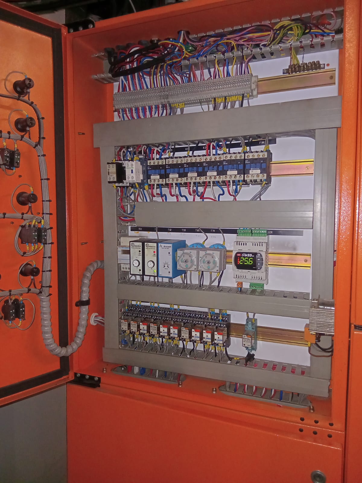 Refrigeration controllers & relay logic