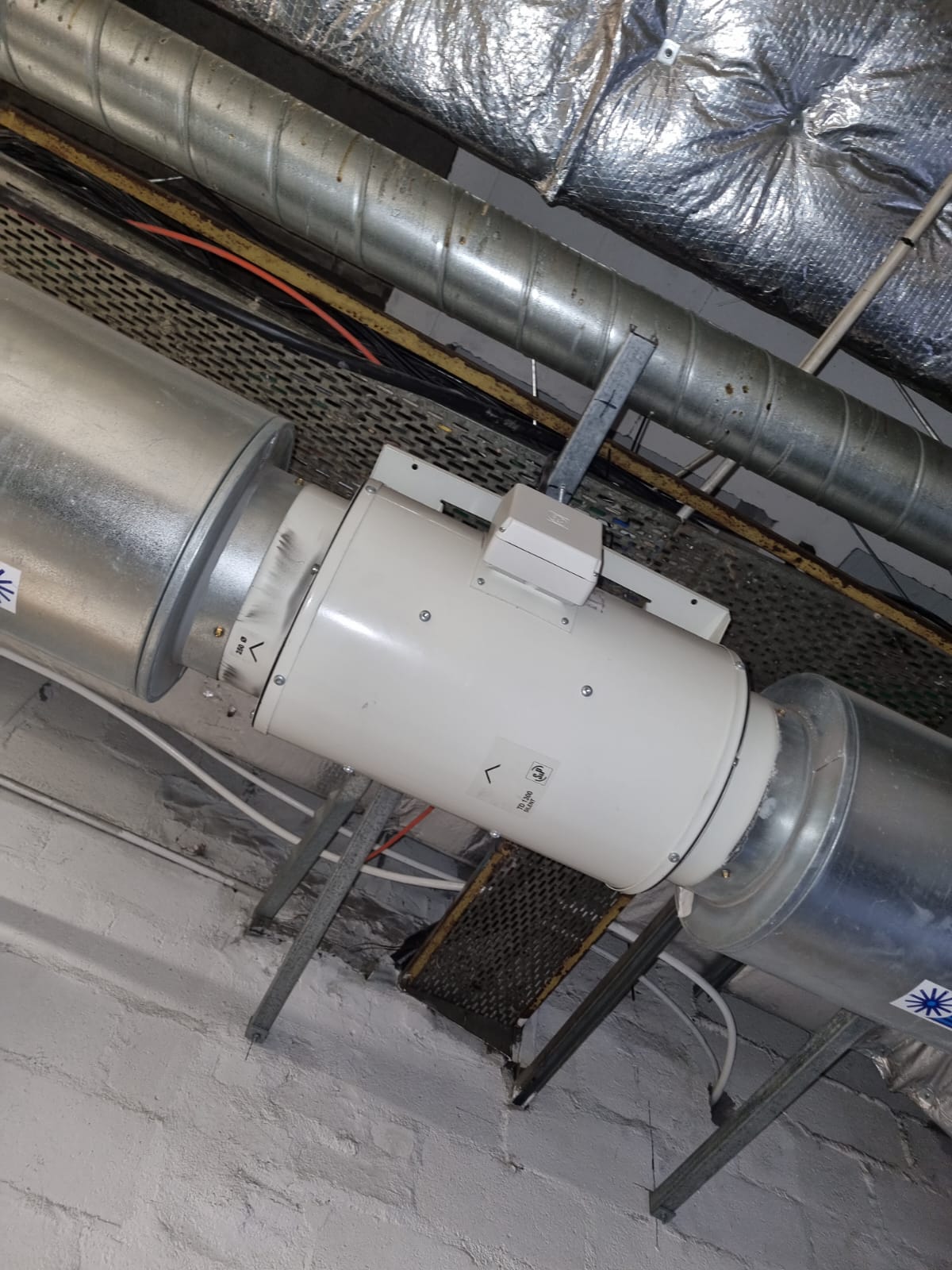 S&P TD-1200 inline duct fan mounted on plant frame